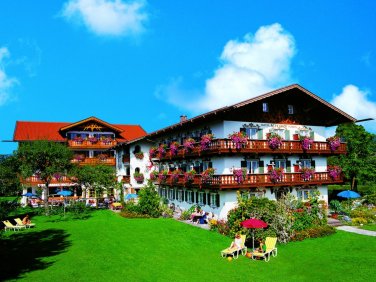 Haus mit Garten süd-große Wolken-06-gestaucht