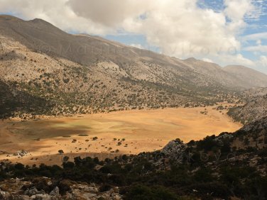 4 mn. Omalos Hochebene im Herbst-min
