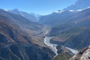 Marshyangdi river from the way to Tilicho