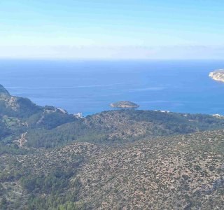 Panoramablick auf das Mittelmeer