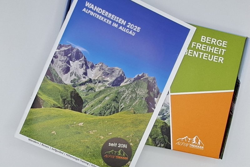 ‪Selfguided mit Katalog 