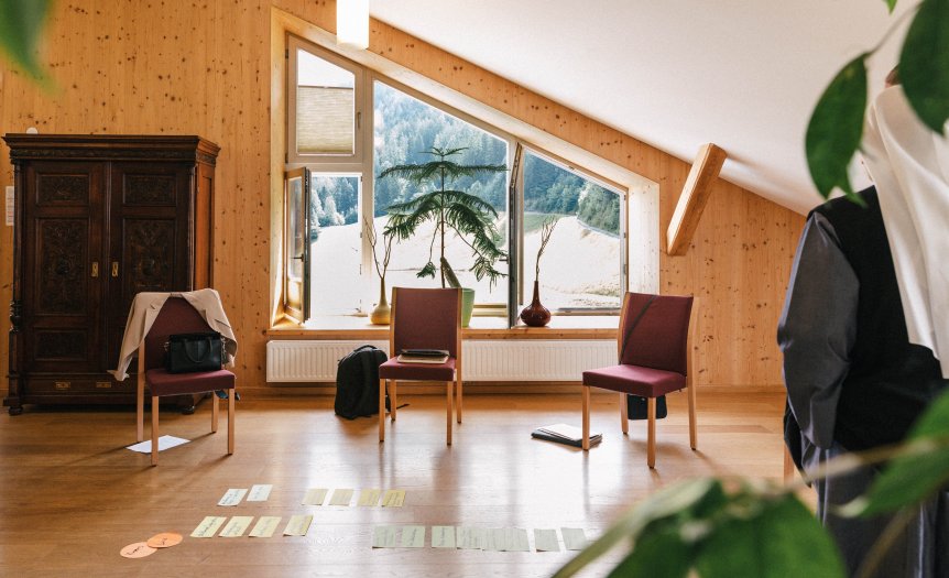 2023 Kronburg Sommer Seminar Dachgeschoß WEST 9141 (3)