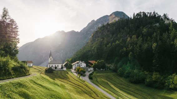 Bhsz su klostergut kronburg zams infrastruktur gesamtensemble sommer 2022 0828 1