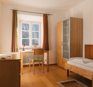 Bhsz su klostergut kronburg zams wohnen zimmer 220 2023 6438