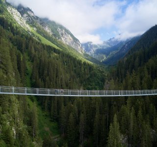 Lechweg-haengebruecke-holzgau