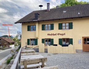 Engel Frontansicht Nebenhaus PopUp