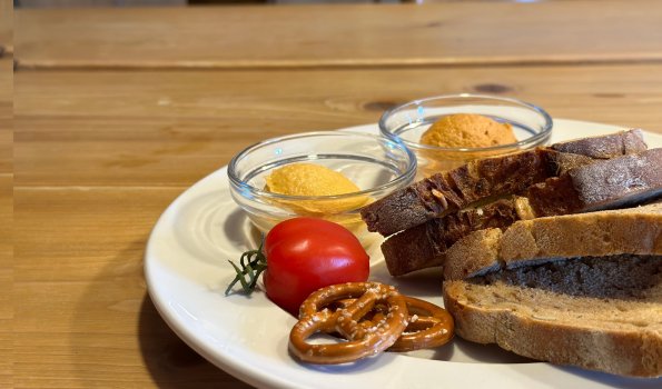 Veganes Mini Breakfast Alps Hostel