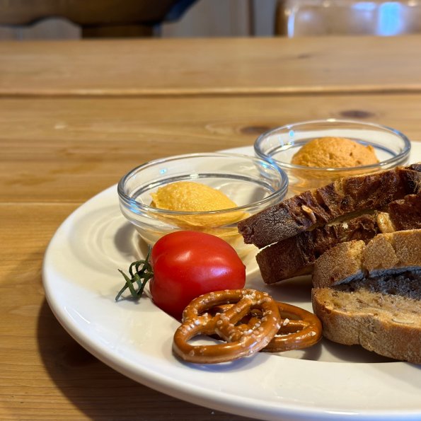 Veganes Mini Breakfast Alps Hostel