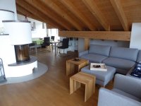 Neues bequemes Sofa