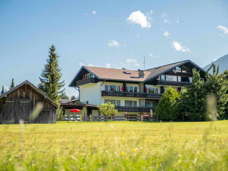 Apartments Außenansicht Sommer