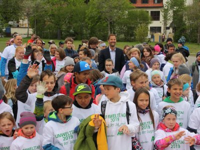So viele Helfer beim Umwelttag 2019
