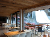 Wunderschöner Ausblick vom Gastraum und der Terrasse auf die Schanzenanlage