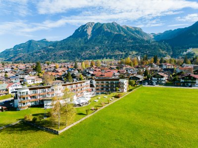 Hotel Alpenhof Außenansicht Sommer