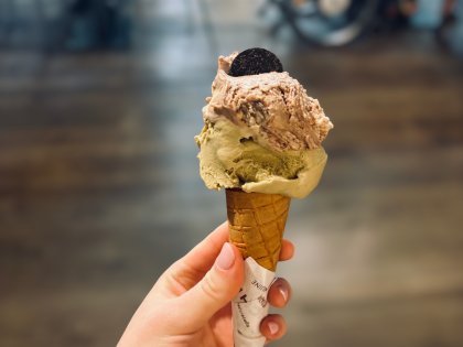 Beim Incentive Trip 2025 in München haben die Azubis der Azubi TopHotels ein Eis im Eataly genossen.