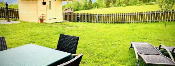 Saunahaus mit Terrasse
