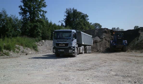 Kies-Transport