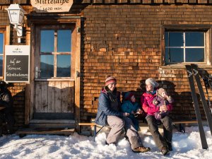 03 einkehren skigebiet grasgehren riedbergerhorn familien skischule allgaeu hoernerdoerfer