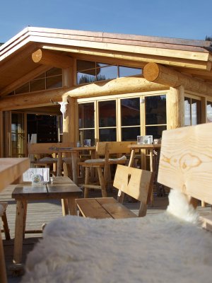 04 grasgehrenhuette skigebiet grasgehren riedbergerhorn familien skischule allgaeu hoernerdoerfer