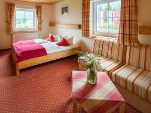 02 schwabenhof skigebiet grasgehren riedbergerhorn familien skischule allgaeu hoernerdoerfer