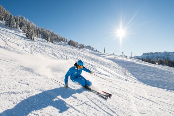 38 skifahren skigebiet grasgehren riedbergerhorn familien skischule allgaeu hoernerdoerfer