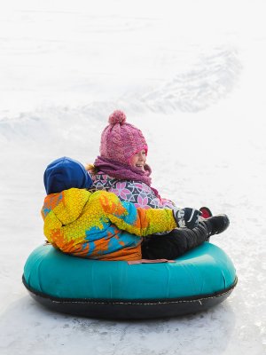 03 snowtubing skigebiet grasgehren riedbergerhorn familien skischule allgaeu hoernerdoerfer