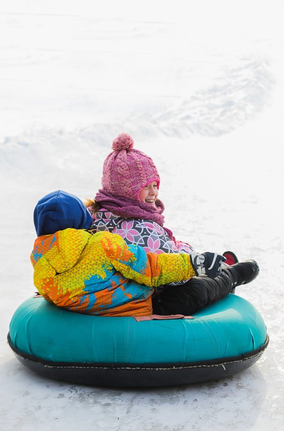 03 snowtubing skigebiet grasgehren riedbergerhorn familien skischule allgaeu hoernerdoerfer