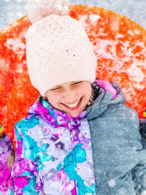 02 snowtubing skigebiet grasgehren riedbergerhorn familien skischule allgaeu hoernerdoerfer