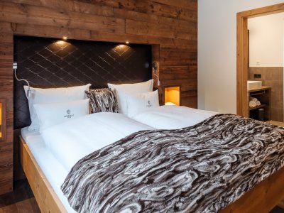 Schlafzimmer mit eigenem Badezimmer
