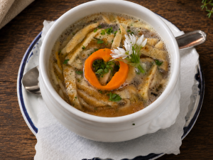 Rinderkraftbrühe mit Flädle