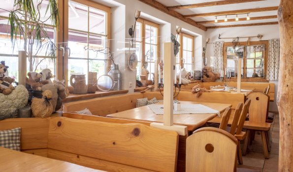 Das urige Restaurant des Berghaus am Söller