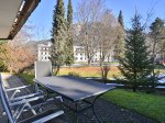 Terrasse mit Möbeln