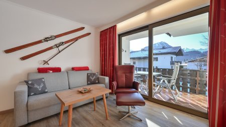Wohnbereich mit Balkonblick