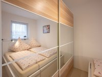 Schlafzimmer Kleiderschrank