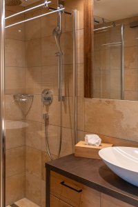 BZ Bergjuwel Badezimmer + Sauna - © C. Maier-Vintsch-1