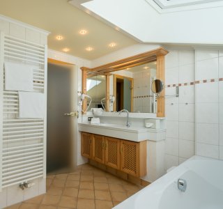 Badezimmer der Kategorie Sonnenkopf im Heuwirt des Berwanger Hof - 4 Sterne Hotel im Allgäu