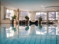Panorama Schwimmbad im 4 Sterne Wellnesshotel im Allgäu