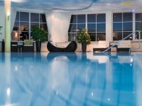 Pool im 4 Sterne Wellnesshotel im Allgäu