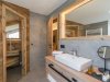 Großes Badezimmer