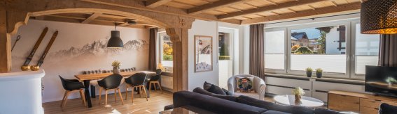 Geräumiges Wohnzimmer