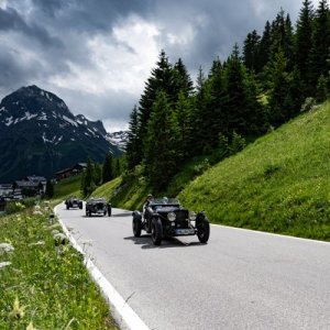 Arlberg-classic-car-rally-lech-zurs-am-arlberg-246 ADNONhQ.jpg.400x400 q85 crop upscale