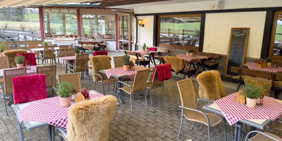 Ob Biergarten, Wirtshaus oder Wintergarten - die Birgsau ist die ideale Location für Ihre Familienfeier mit bis zu 130 Personen.