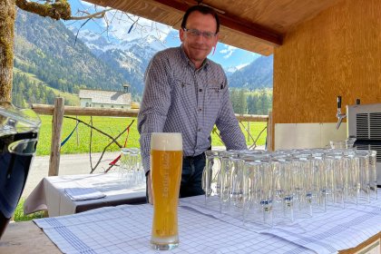 Hotelmanager Jörg freut sich auf Ihren Besuch in der Birgsau!