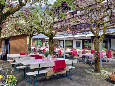 Im Hochzeit Restaurant der Birgsau empfangen wir Sie bei gutem Wetter gerne im Biergarten und verlegen die anschließende Feier ins gemütliche Wirtshaus.