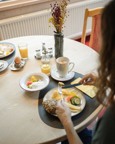 Das Frühstücksbuffet in der Birgsau hinterlässt Sie wunschlos glücklich.