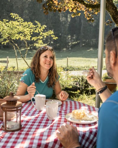 Wildchilds lovebirds Terrasse Brotzeit Kuchen-46