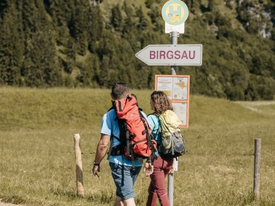 Entdecken Sie gemeinsam mit Ihren Liebsten Oberstdorf und unser Hotel Birgsau und freuen Sie sich auf einen schönen Urlaub in den Bergen.