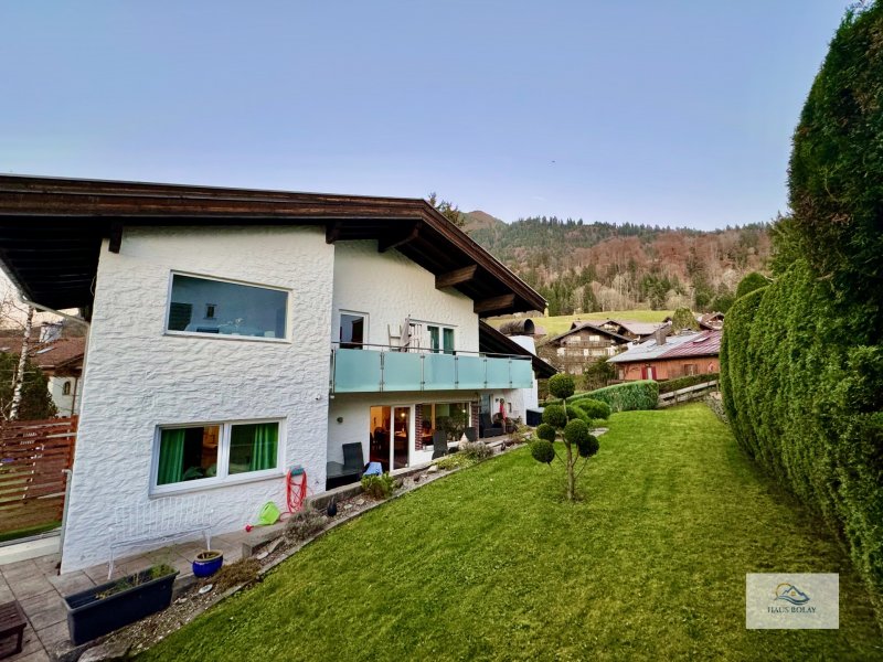 Haus Bolay von südwest mit Gartengeschoss und 1.OG Dornröschen und Balkon Schneewittchen