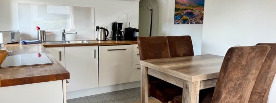 Dornröschen Küche mit Sitzplatz