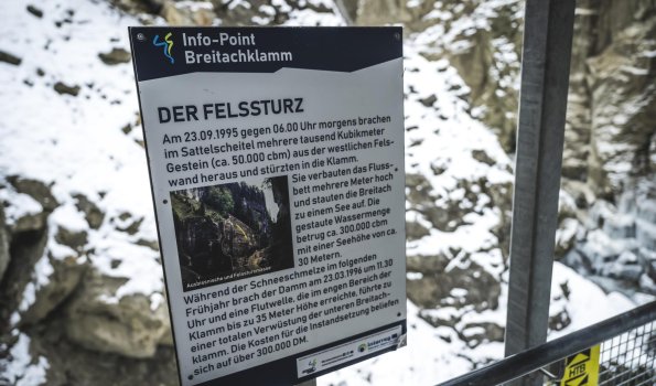 Infopoint Felssturz Winter
