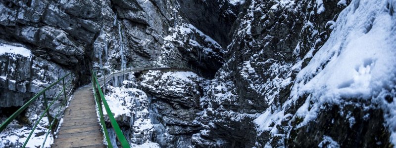 Der Weg in die eisige Breitachklamm